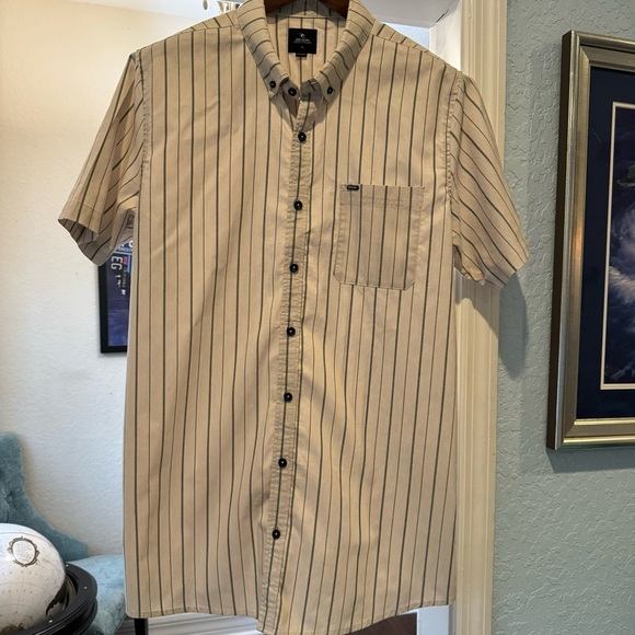 RIP CURL Striped Button Down Collared Short Sleeve Shirt Size XL - Picture 3 of 11
